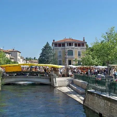 Les Carmes And